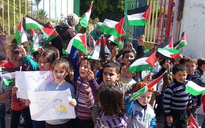 بمناسبة يوم الطفل الفلسطيني : اتحاد لجان المرأة الفلسطينية ينفذ يوما ترفيهيا